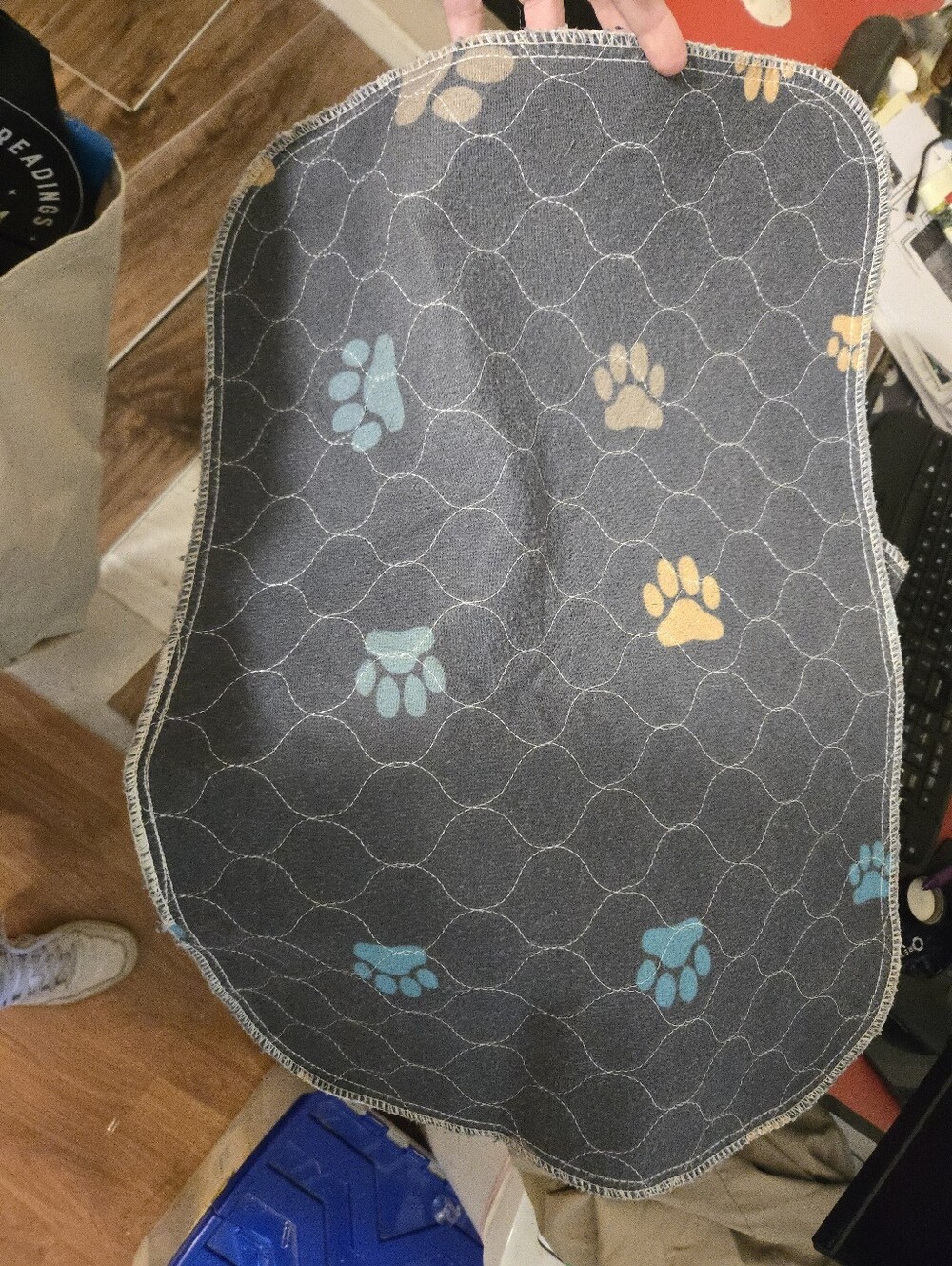 Pet Washable Pee Mat - Gray Paw Print Design (Set Of 4)